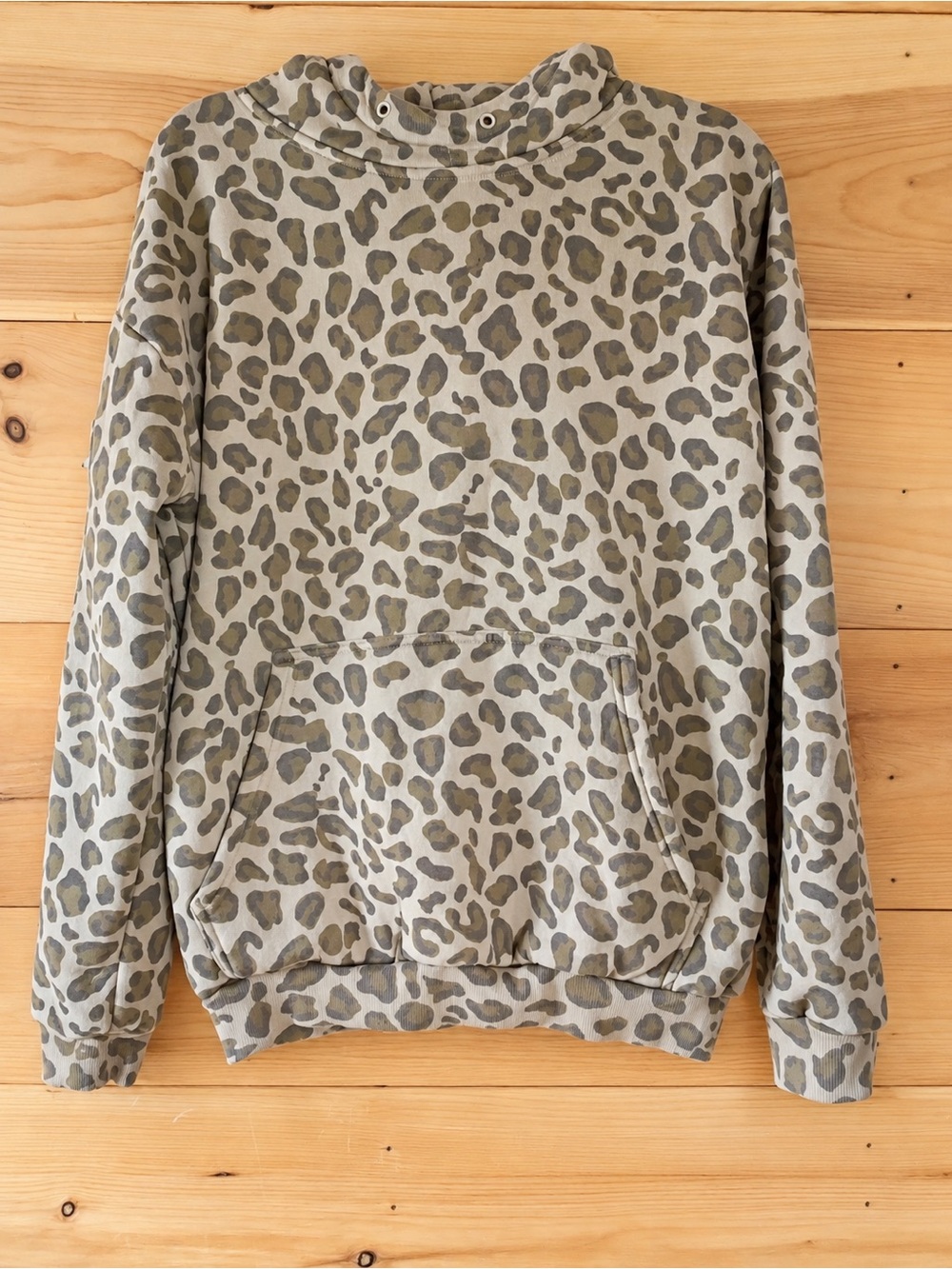 Leopard Print Hoodie sm and pants med set - Picture 2 of 6